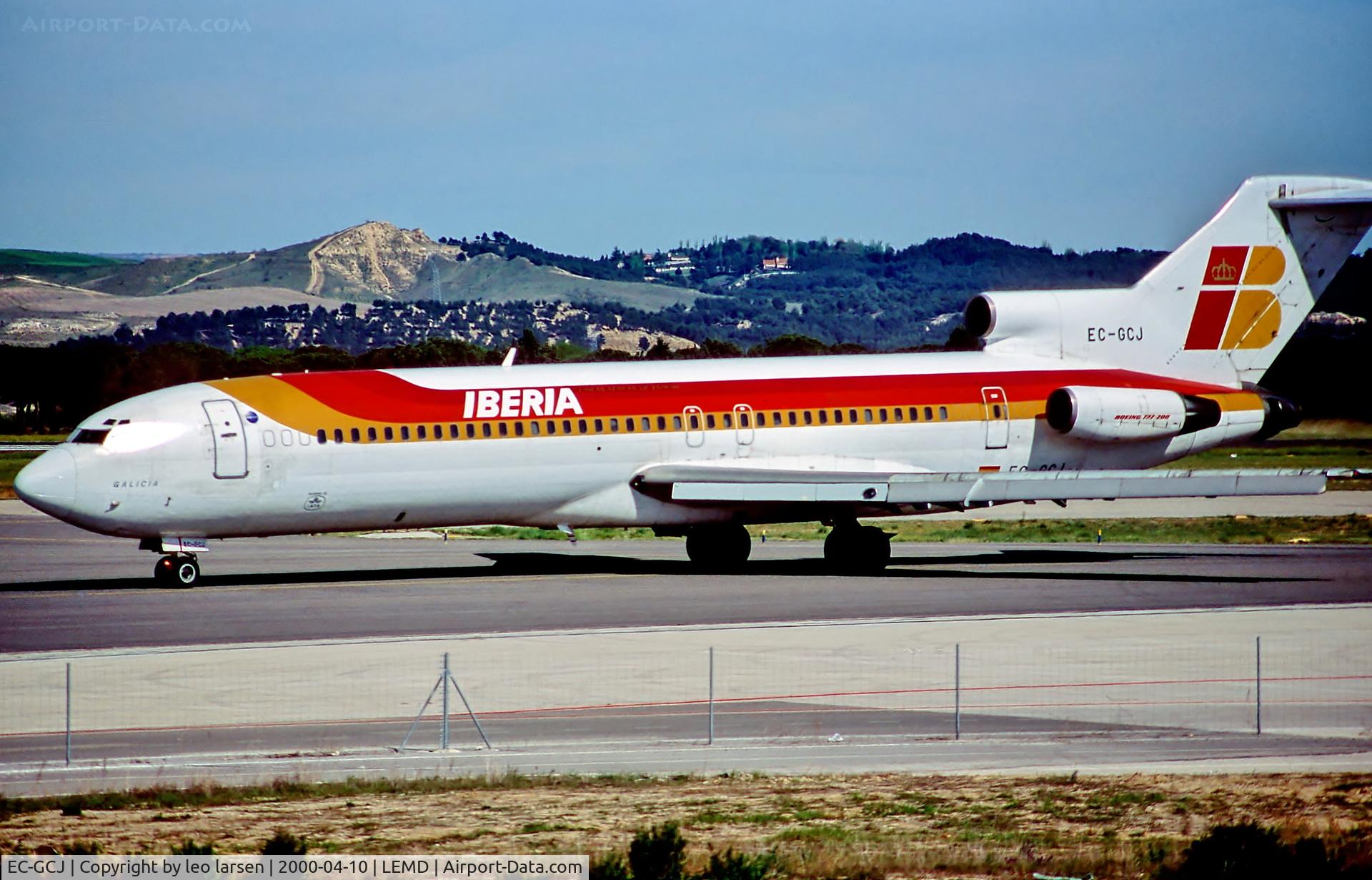 EC-GCJ, 1972 Boeing 727-256 C/N 20602, Madrid 10.4.01.
ex EC-CBH dd.5.1.73