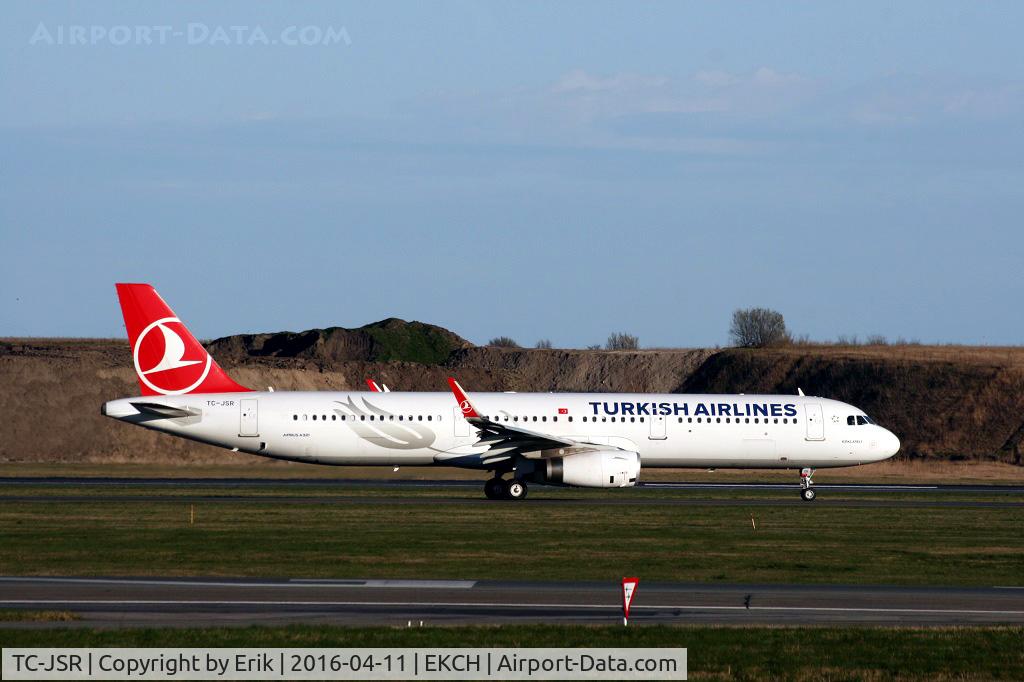 TC-JSR, 2015 Airbus A321-231 C/N 6652, TC-JSR taxing for takeoff rw 04R