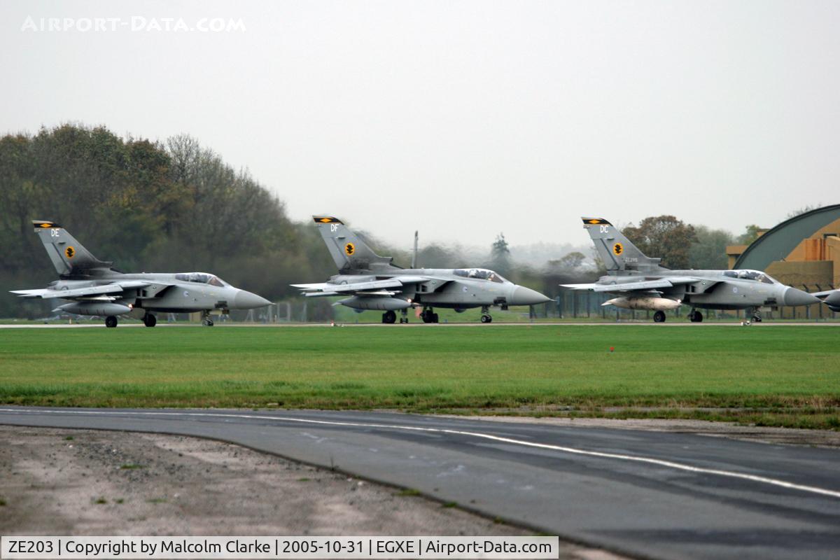 ZE203, 1986 Panavia Tornado F.3 C/N AS023/565/2041, Panavia Tornado F3's, ZE203 DE, ZE942 DF & ZE295 DC at the disbanding of 11 Sqn RAF Leeming in October 2005.