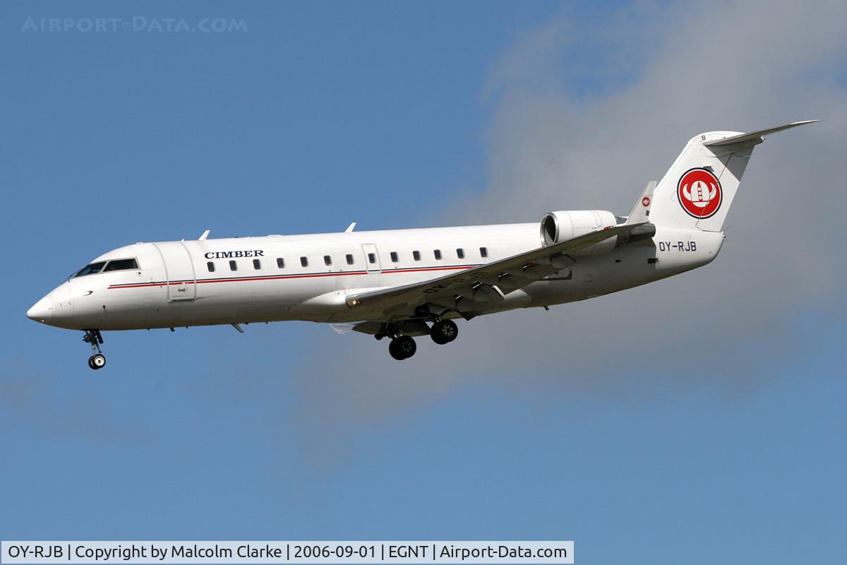 OY-RJB, 2000 Canadair CRJ-200LR (CL-600-2B19) C/N 7419, Canadair CL-600-2B19 Regional Jet CRJ-200LR on approach to Newcastle Airport, September 2006.
