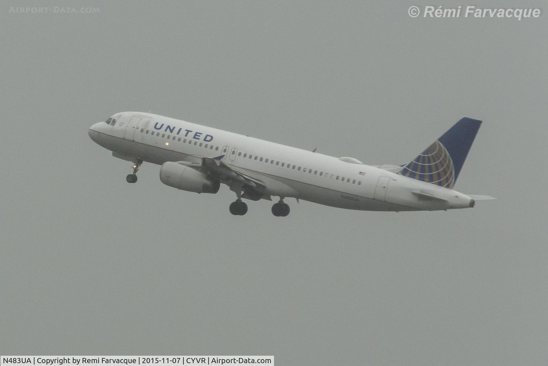 N483UA, 2001 Airbus A320-232 C/N 1586, Take-off east from south runway.