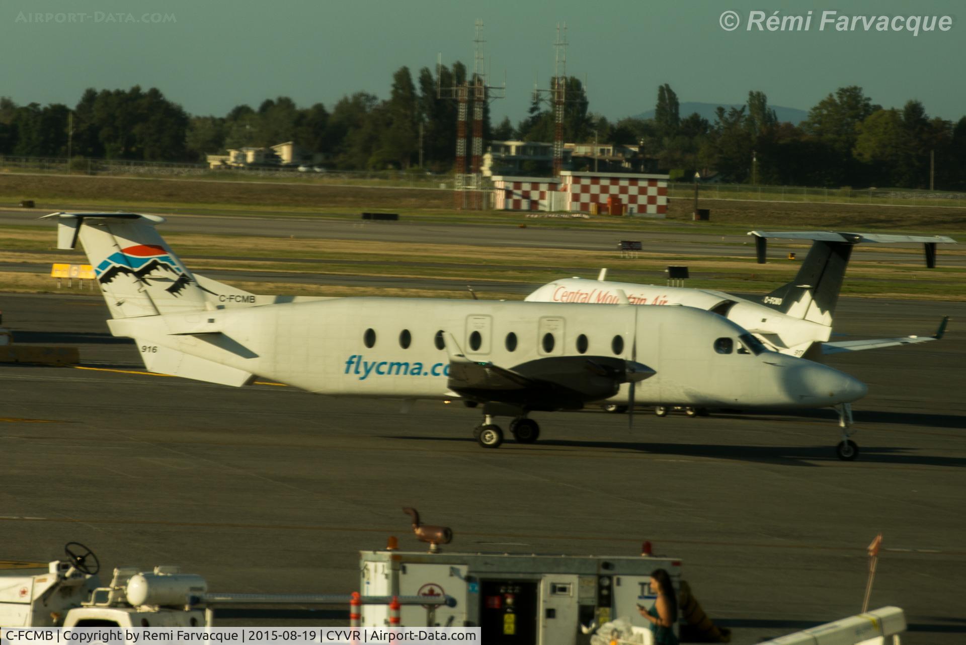 C-FCMB, 1997 Beech 1900D C/N UE-278, Taxiing for departure