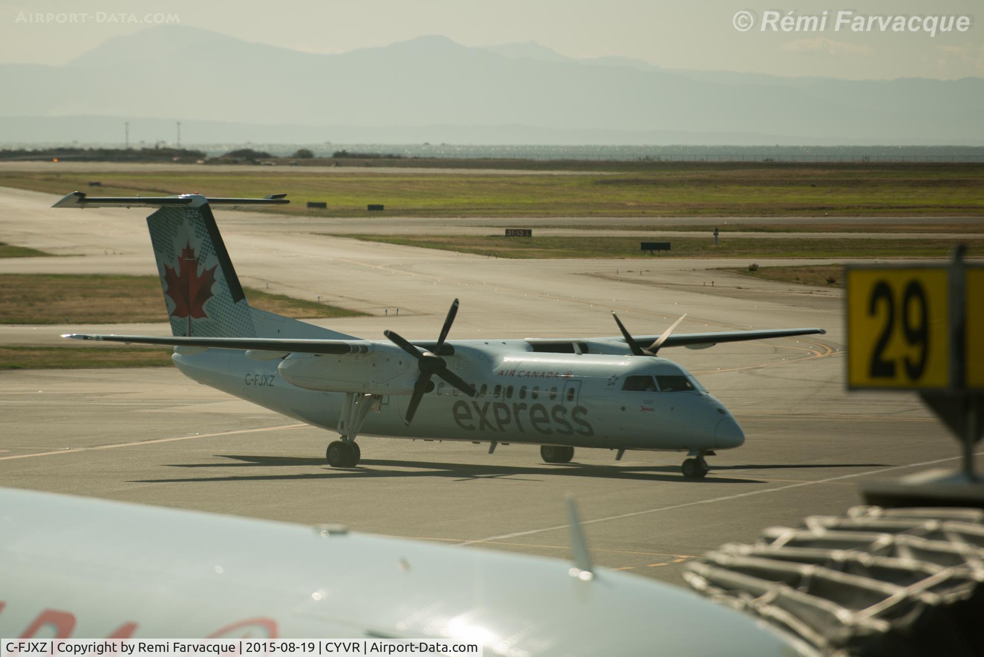 C-FJXZ, 1991 De Havilland Canada DHC-8-311 Dash 8 C/N 264, Parked in domestic