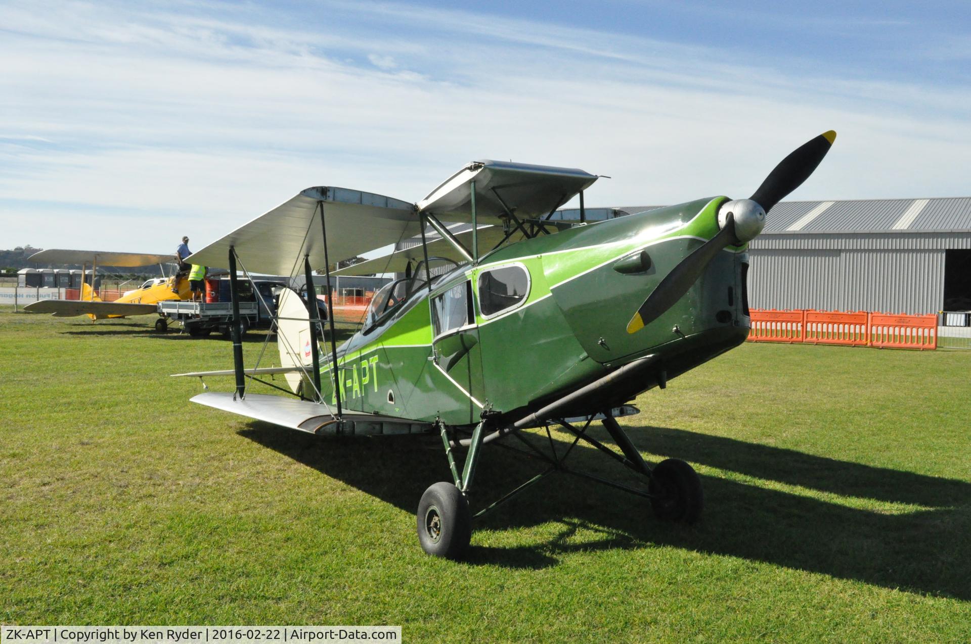 ZK-APT, 1947 De Havilland DH.83 Fox Moth C/N FM48, ZK-APT all folded up at Napier 2016