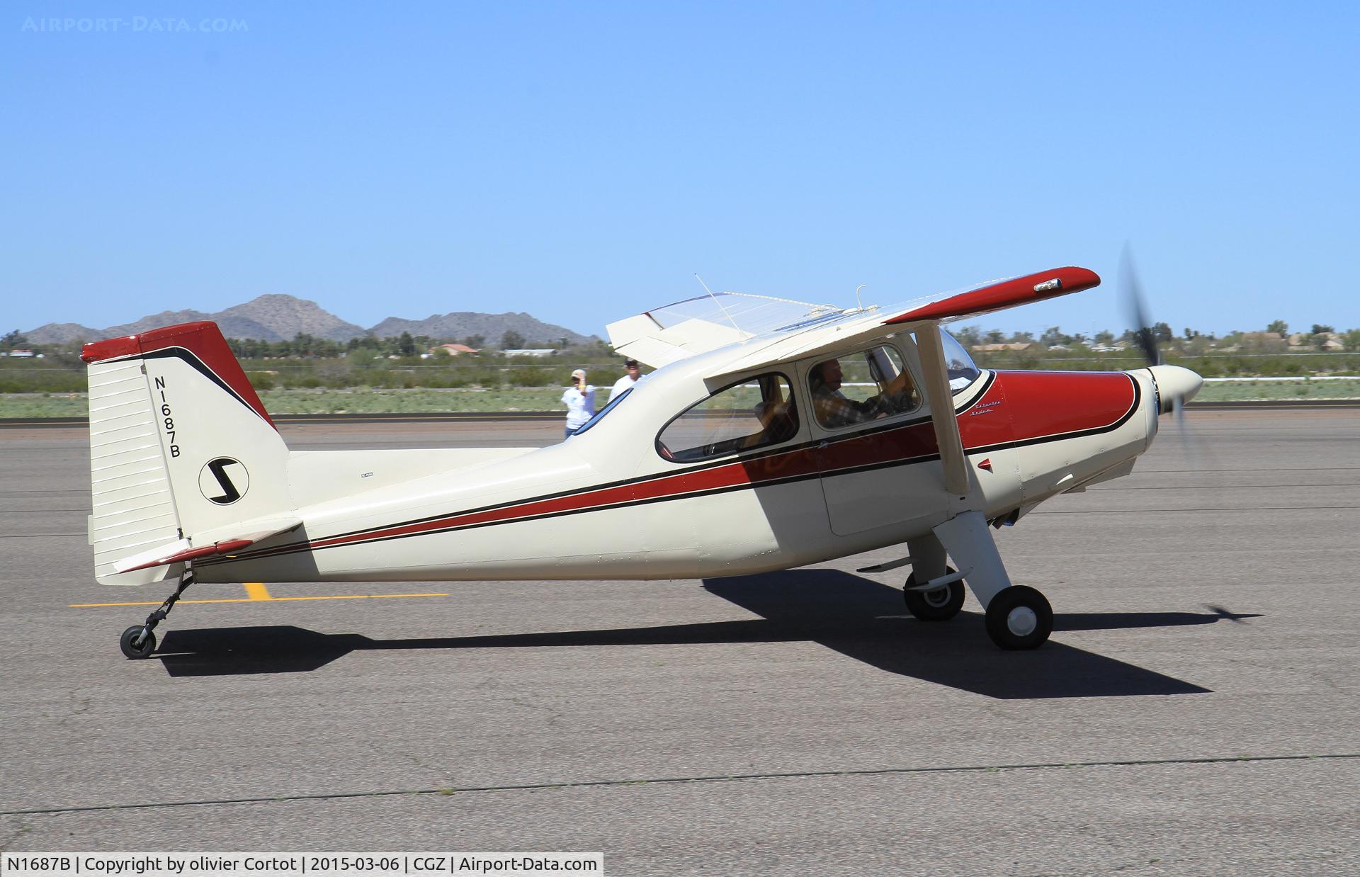 N1687B, 1949 Luscombe 11A Sedan C/N 11-193, joining the Cactus fly in