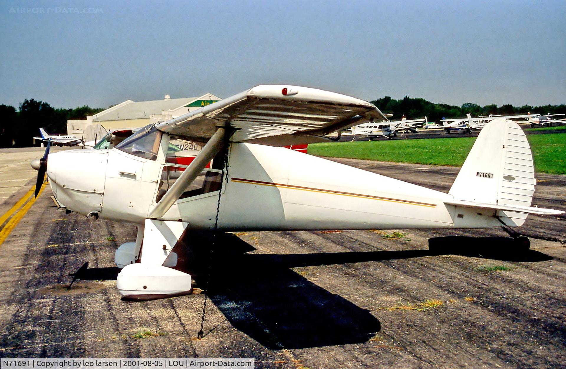 N71691, 1946 Luscombe 8A C/N 3118, Bowman Field 5.8.01