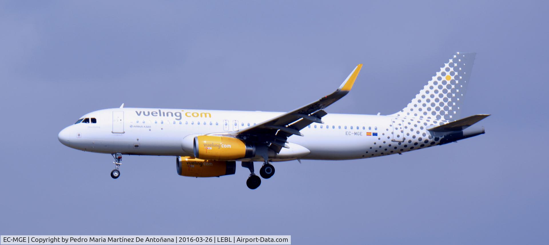 EC-MGE, 2015 Airbus A320-232 C/N 6607, El Prat -  Barcelona  -  España