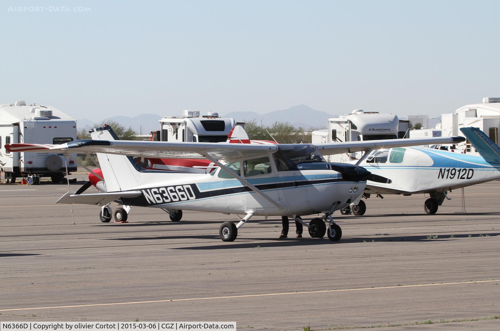 N6366D, 1979 Cessna 172N C/N 17272752, cactus fly in
