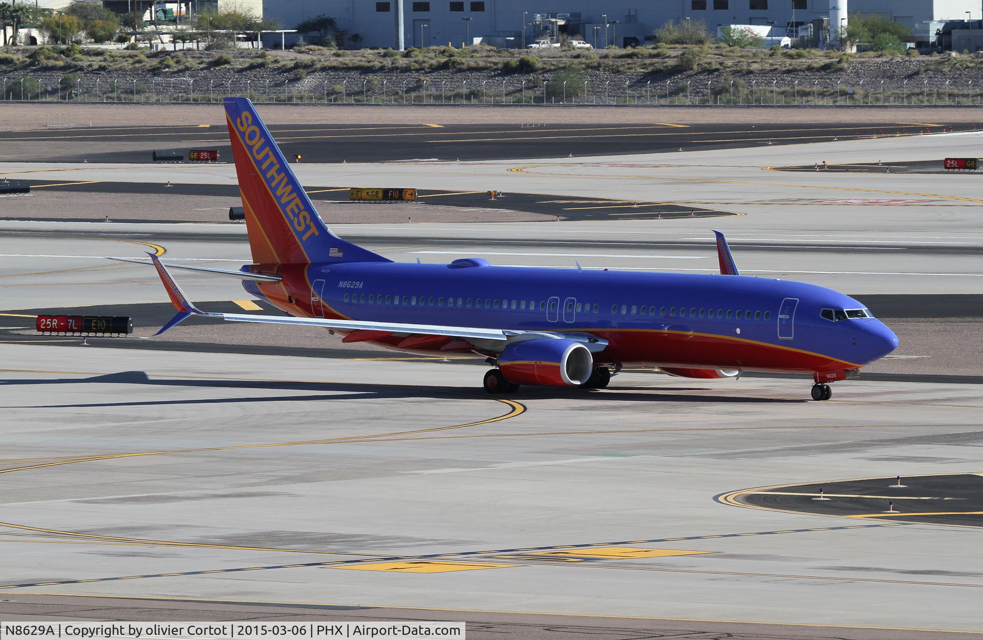 N8629A, 2014 Boeing 737-8H4 C/N 36897, about to leave Phoenix