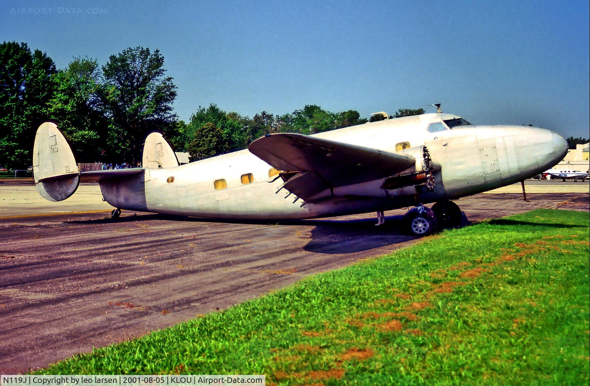 N119J, Lockheed 18-08 C/N 2359, Bowman Field 5.8.01