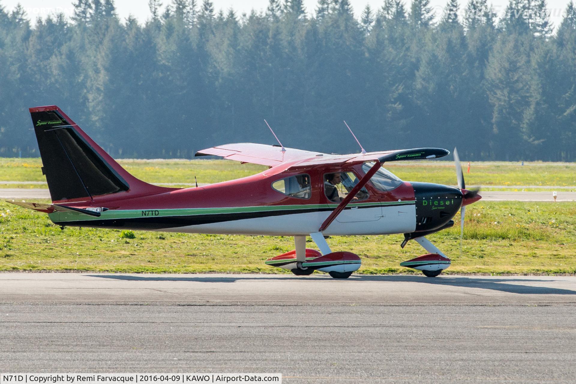 N71D, Glasair GS-2 Sportsman C/N Not found N71D, Taxiing after landing.