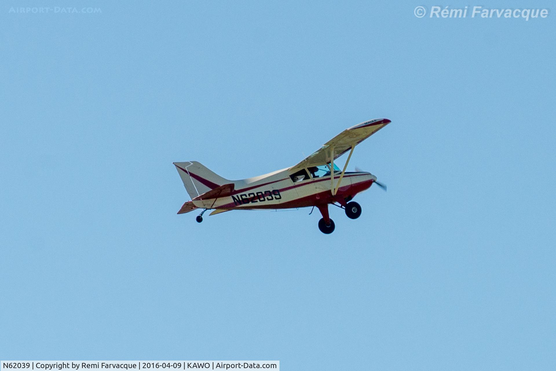 N62039, 1975 Maule M-5-210C Strata Rocket C/N 6072C, fly-by over strip