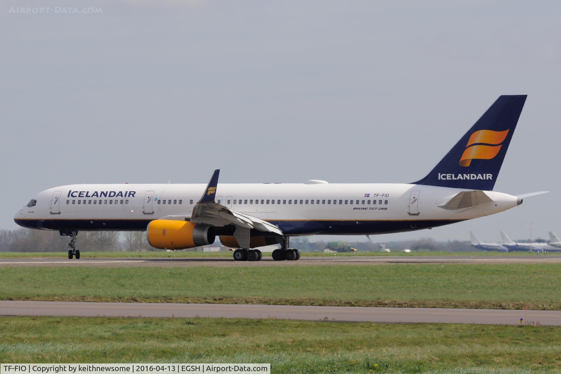TF-FIO, 1999 Boeing 757-208 C/N 29436, Arriving for paintwork.