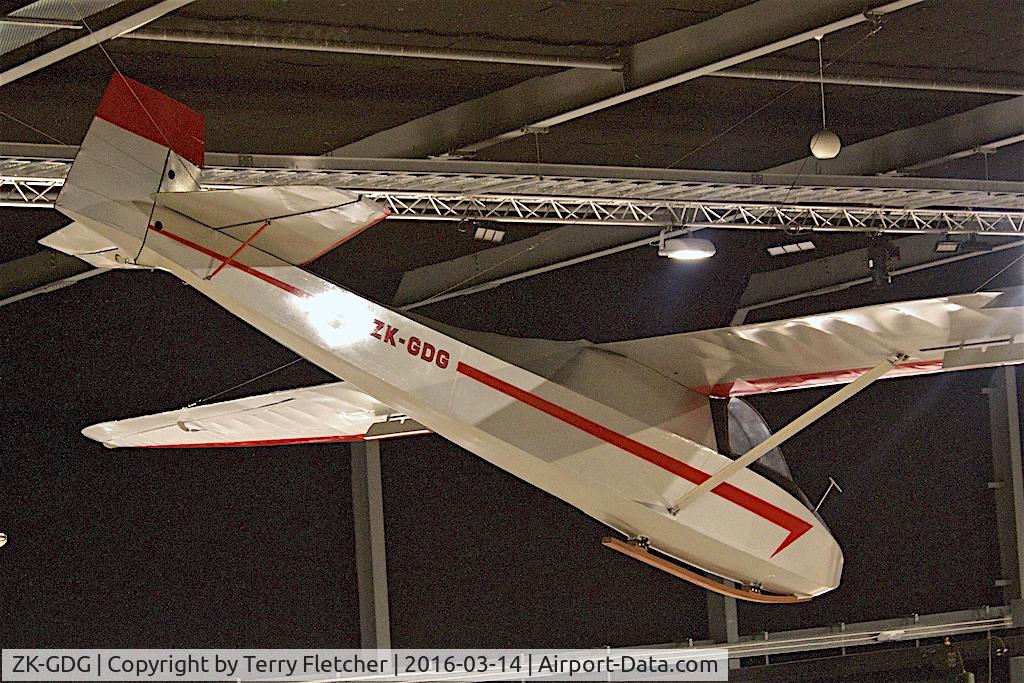 ZK-GDG, 2001 Glaser-Dirks DG-1000S C/N 10-2S2, Displayed at the Museum of Transport and Technology (MOTAT) in Auckland , New Zealand