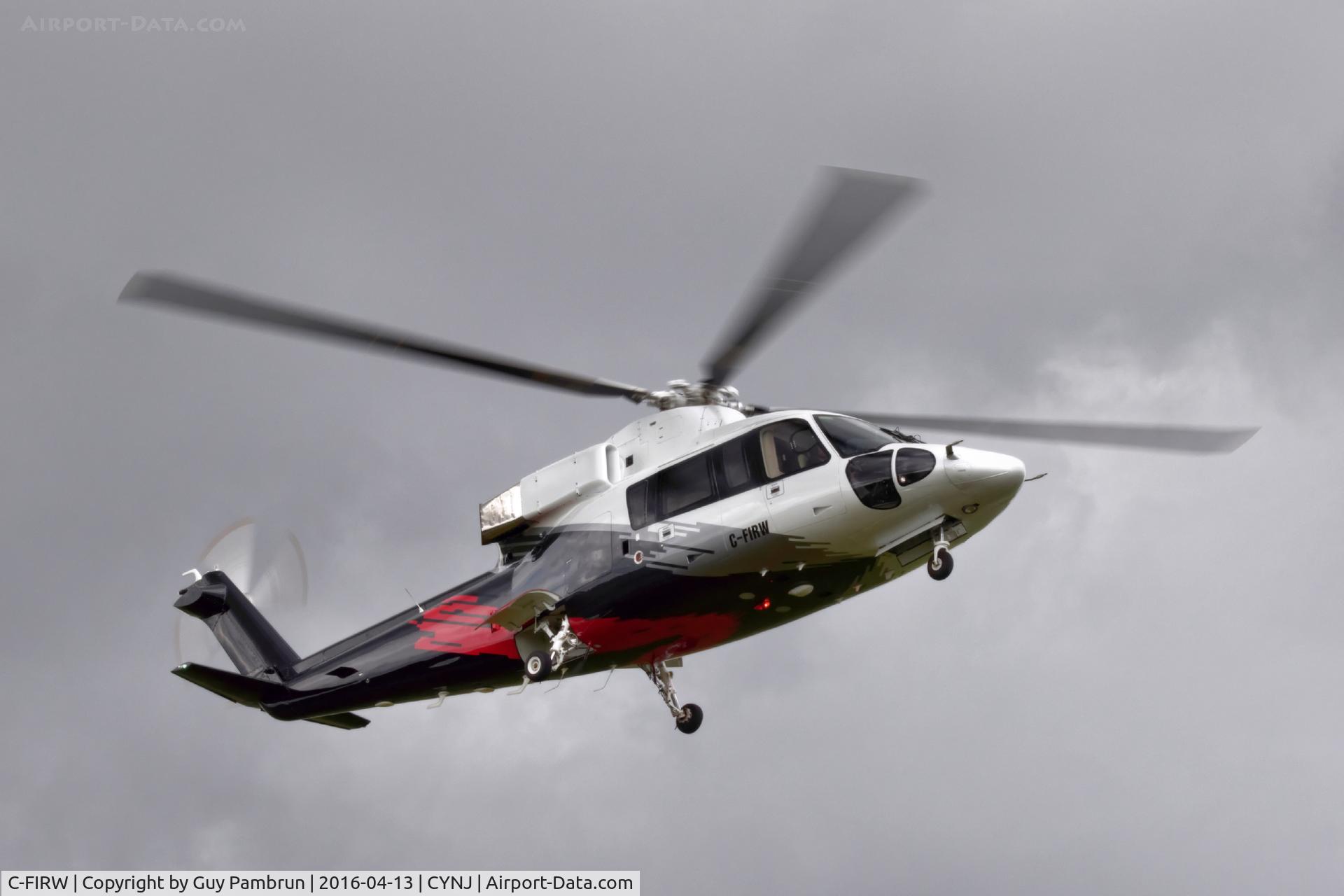 C-FIRW, 1989 Sikorsky S-76B C/N 760355, Landing