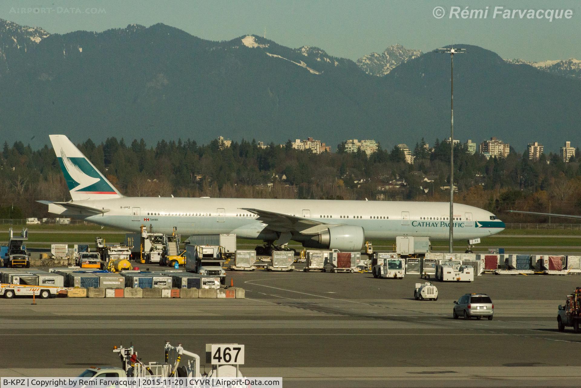 B-KPZ, 2012 Boeing 777-367/ER C/N 37900, Taxiing to gate in international wing.