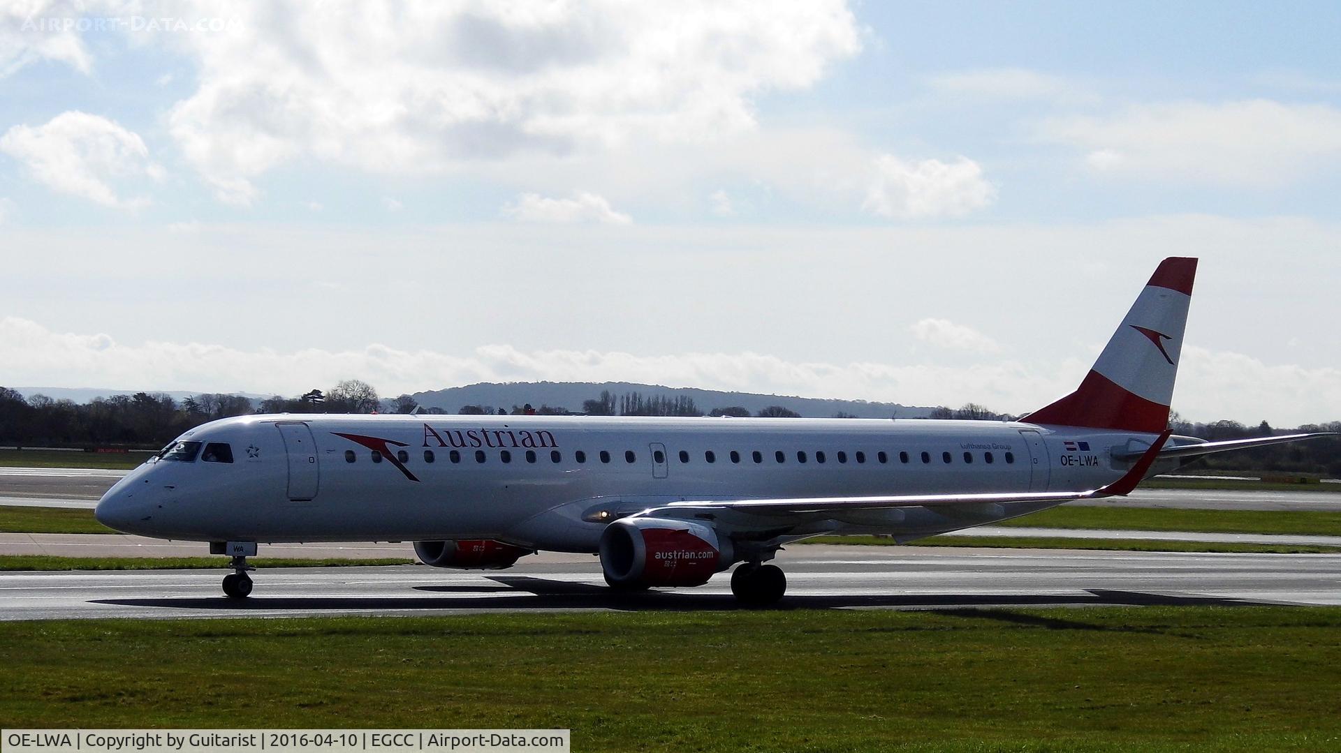 OE-LWA, 2009 Embraer 190LR (ERJ-190-200LR) C/N 19000314, At Manchester