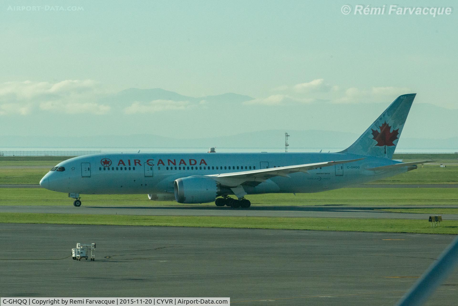C-GHQQ, 2014 Boeing 787-8 Dreamliner C/N 35263, Taxiing for take-off, south runway.