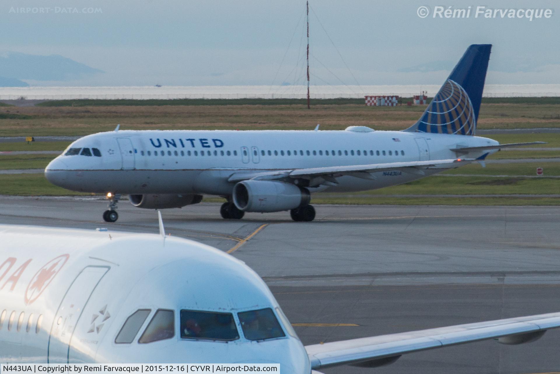 N443UA, 1998 Airbus A320-232 C/N 820, Taxiing for take-off, south runway.