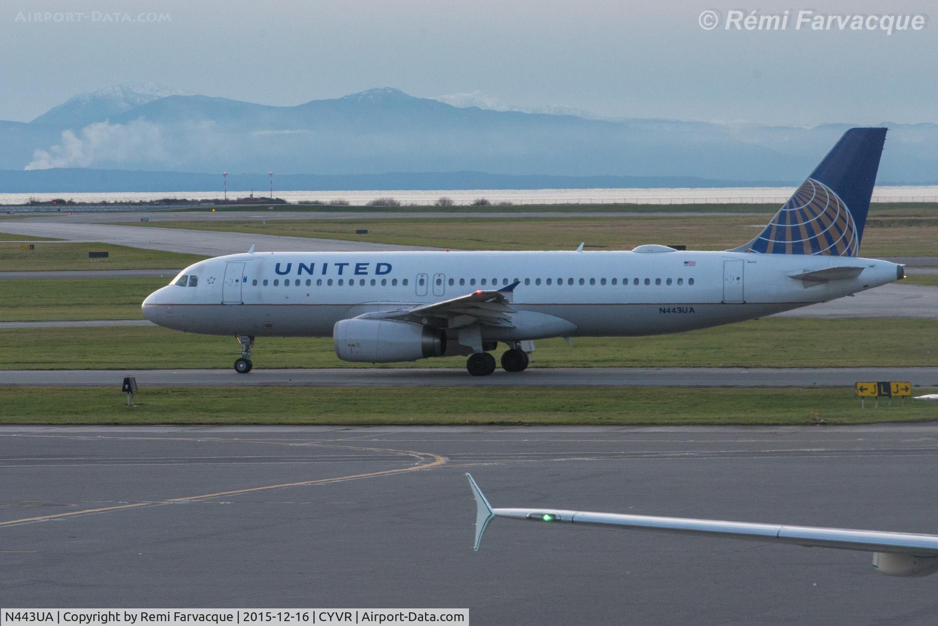 N443UA, 1998 Airbus A320-232 C/N 820, Taxiing for take-off, south runway.