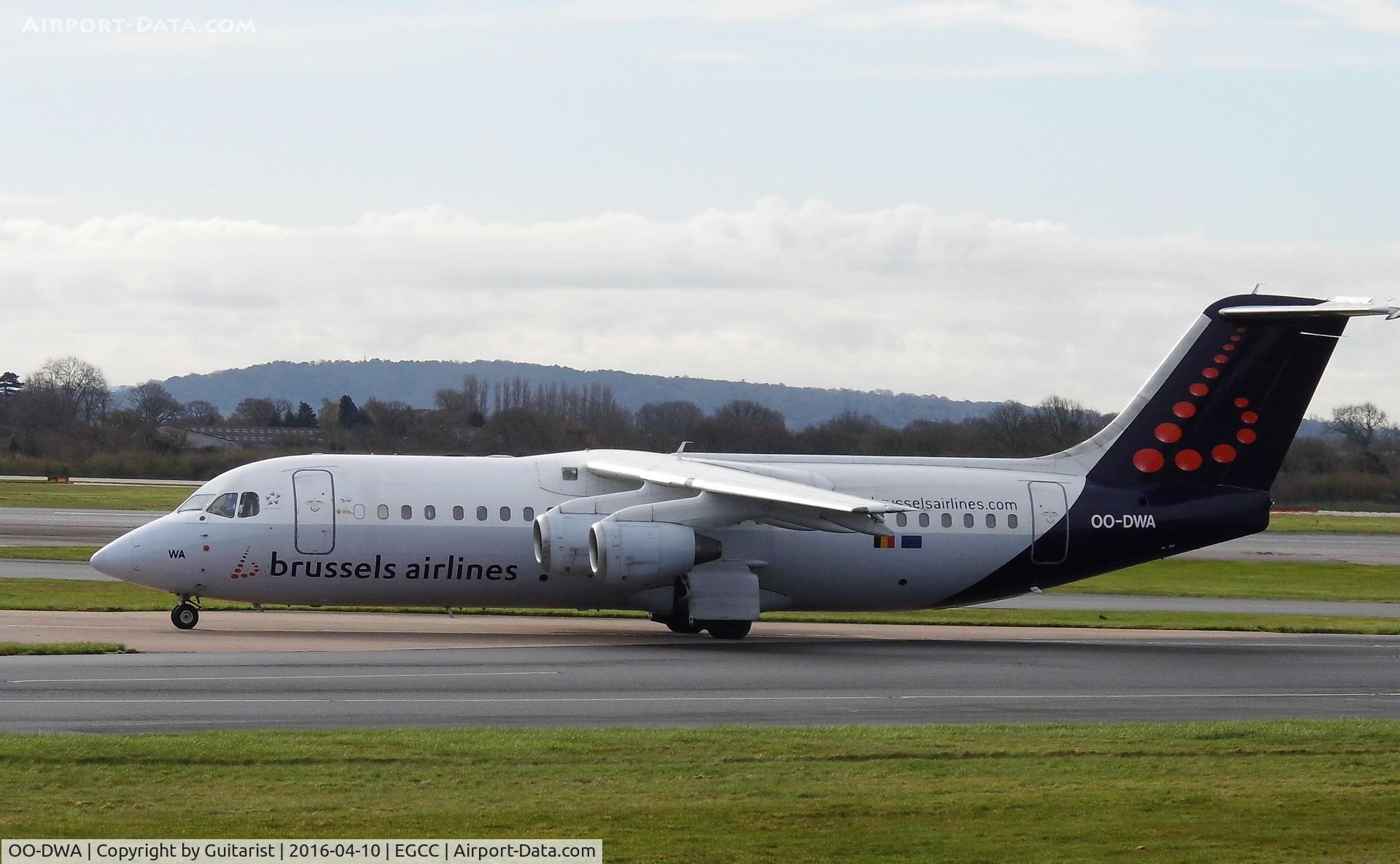 OO-DWA, 1997 British Aerospace Avro 146-RJ100 C/N E3308, At Manchester