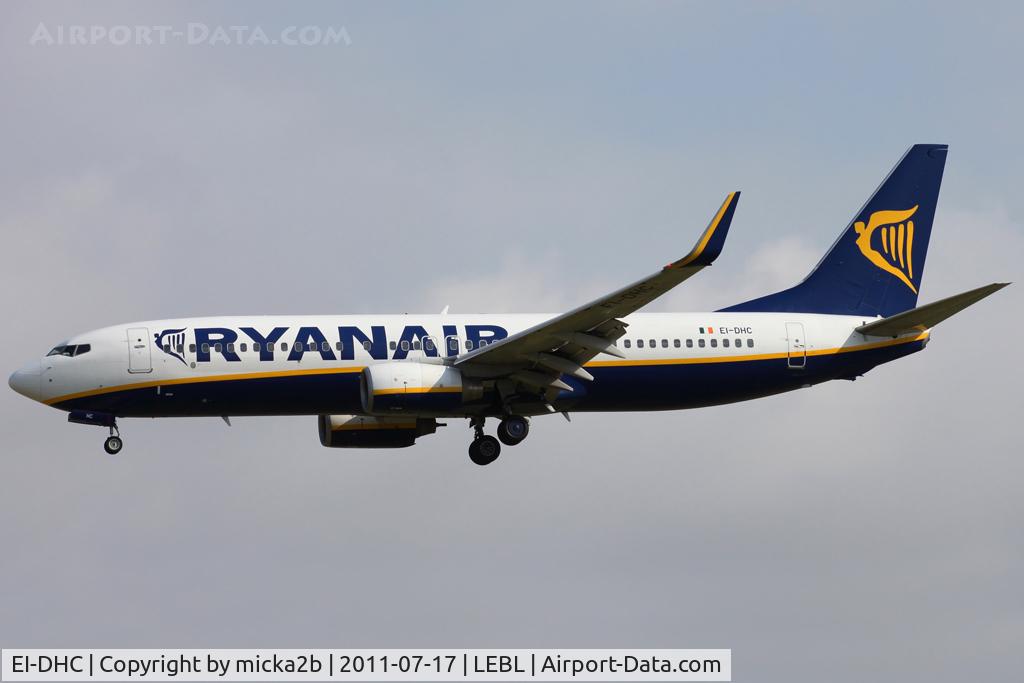 EI-DHC, 2005 Boeing 737-8AS C/N 33573, Landing