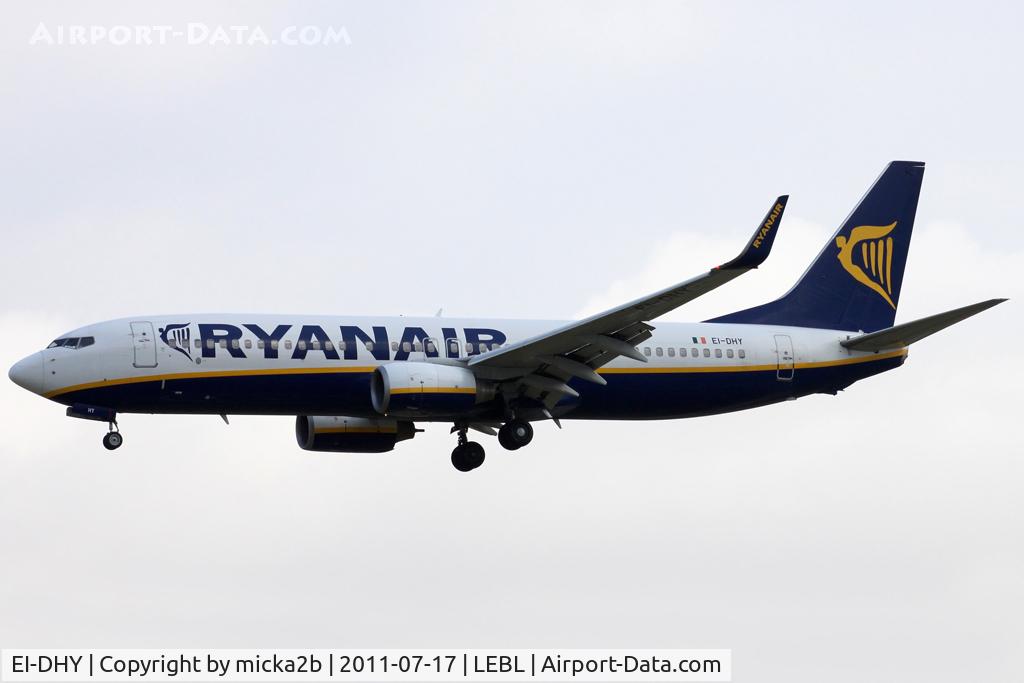 EI-DHY, 2005 Boeing 737-8AS C/N 33824, Landing