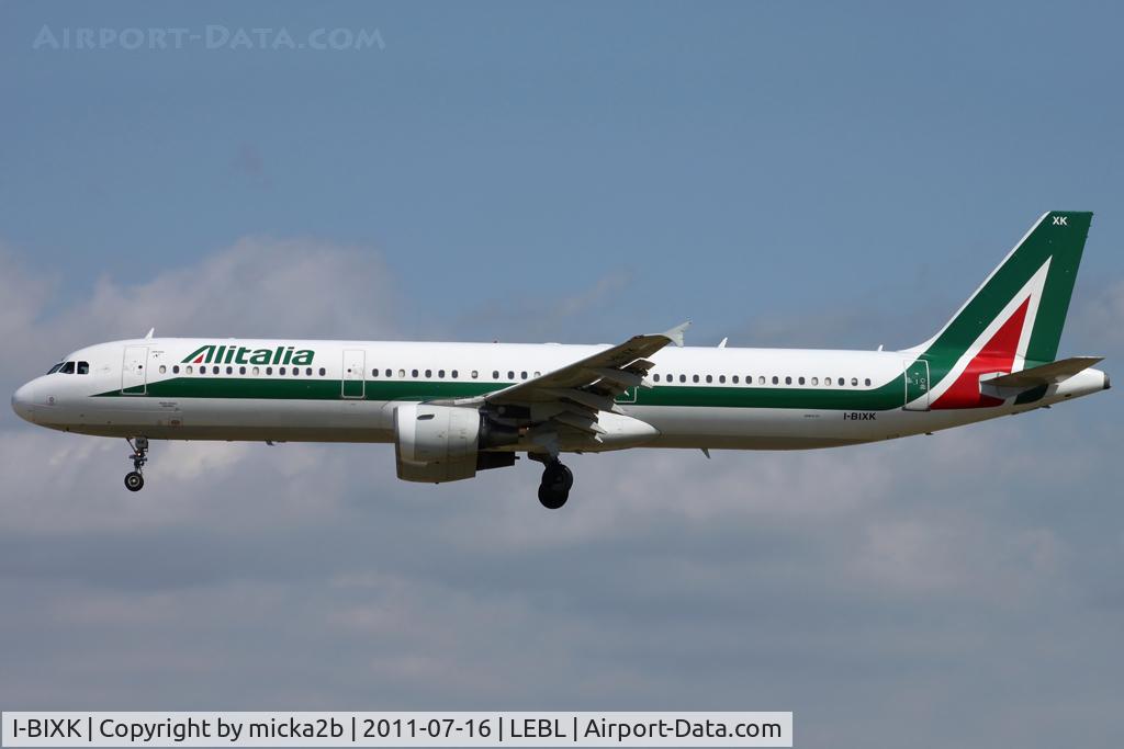 I-BIXK, 2000 Airbus A321-112 C/N 1220, Landing