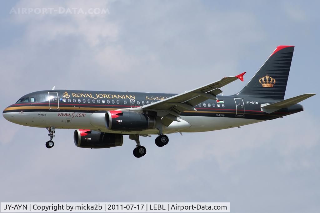 JY-AYN, 2009 Airbus A319-132 C/N 3803, Landing
