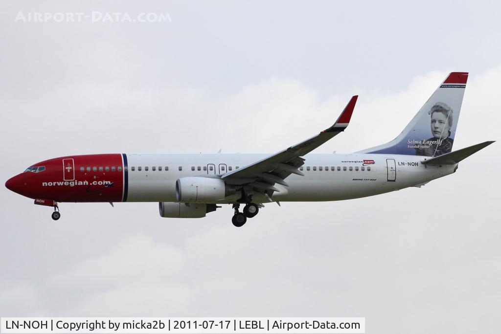 LN-NOH, 2009 Boeing 737-86N C/N 36814, Landing