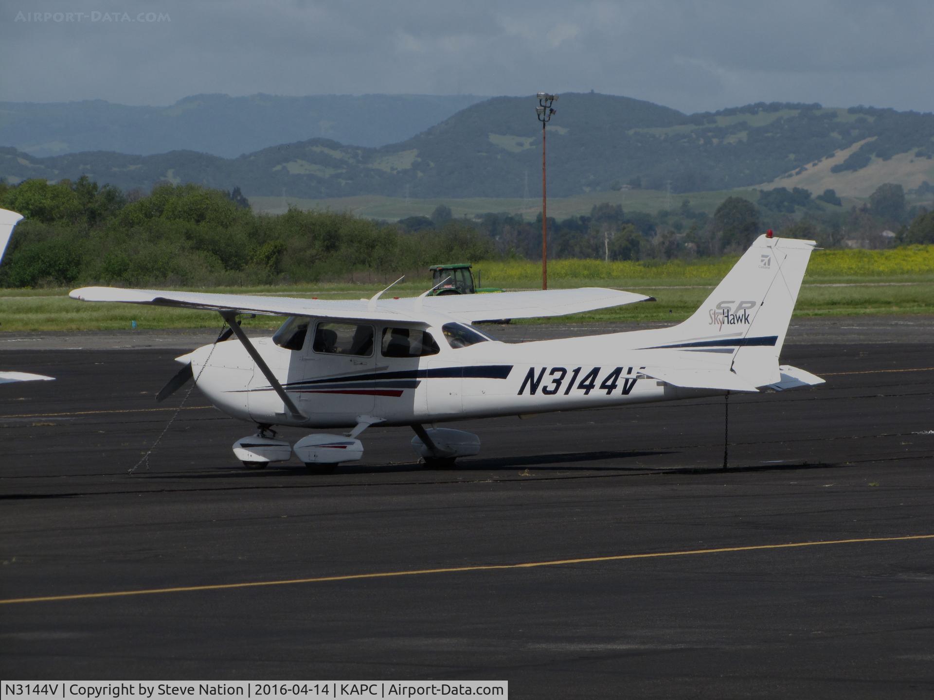 N3144V, 2002 Cessna 172S C/N 172S9123, Napa Jet Center 2002 Cessna 172S @ Napa County Airport, CA