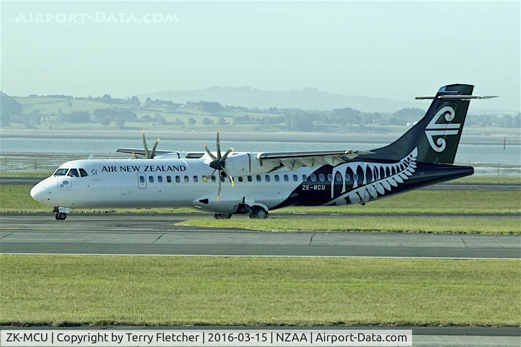ZK-MCU, 2000 ATR 72-212A C/N 632, At Auckland International