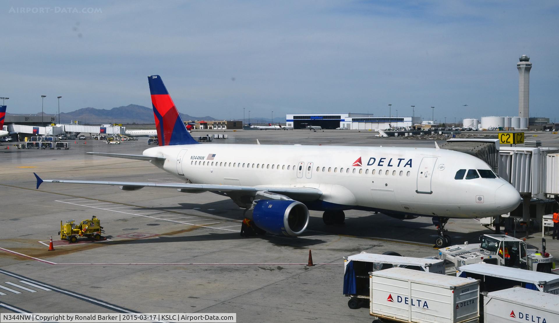 N344NW, 1993 Airbus A320-212 C/N 388, Gate C2 SLC