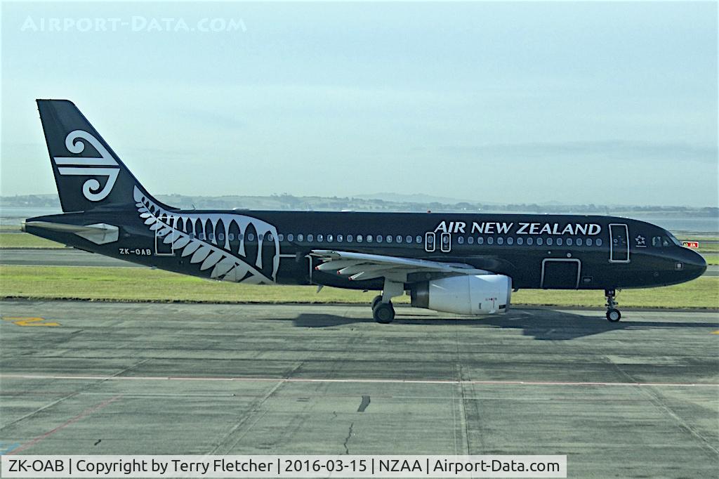 ZK-OAB, 2010 Airbus A320-232 C/N 4553, At Auckland Int