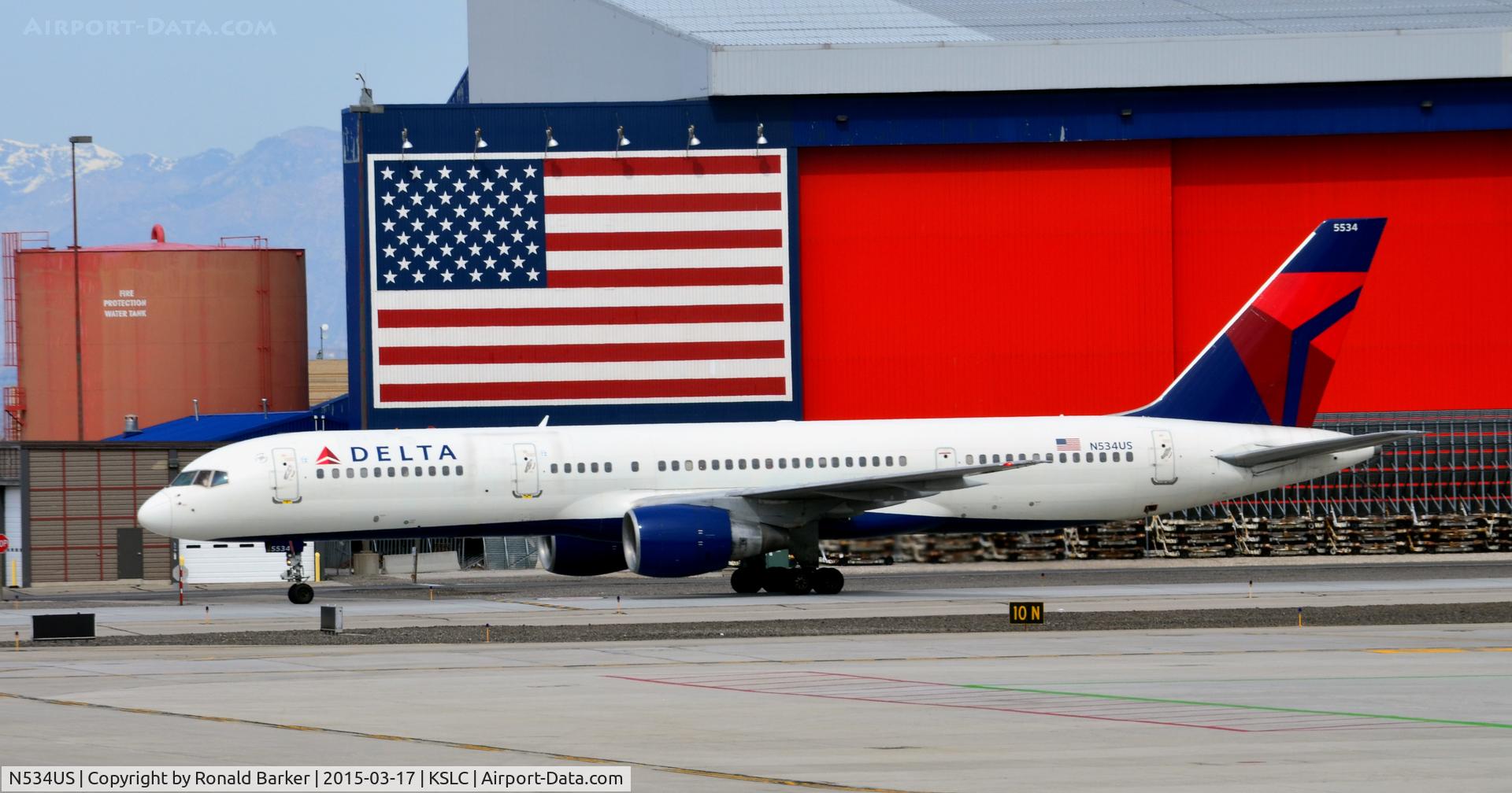 N534US, 1988 Boeing 757-251 C/N 24265, Taxi SLC