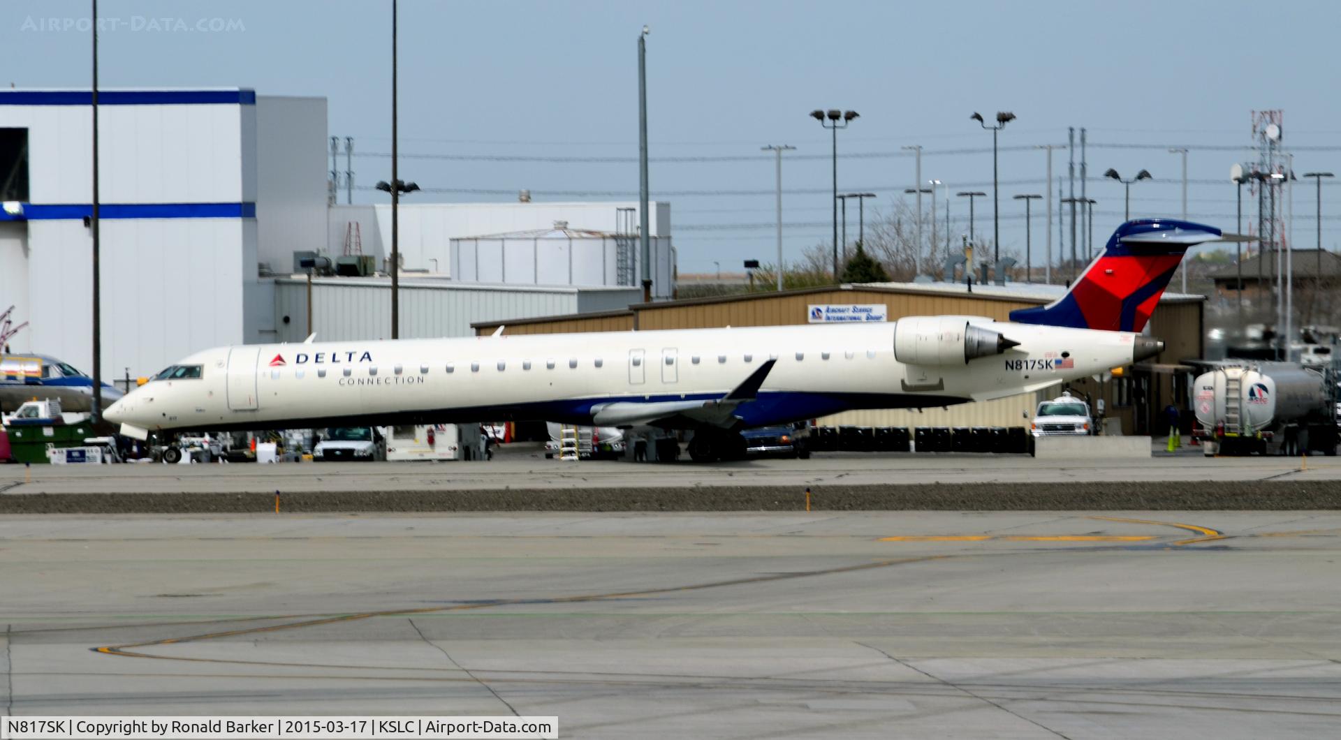 N817SK, 2006 Bombardier CRJ-900ER (CL-600-2D24) C/N 15107, Taxi SLC