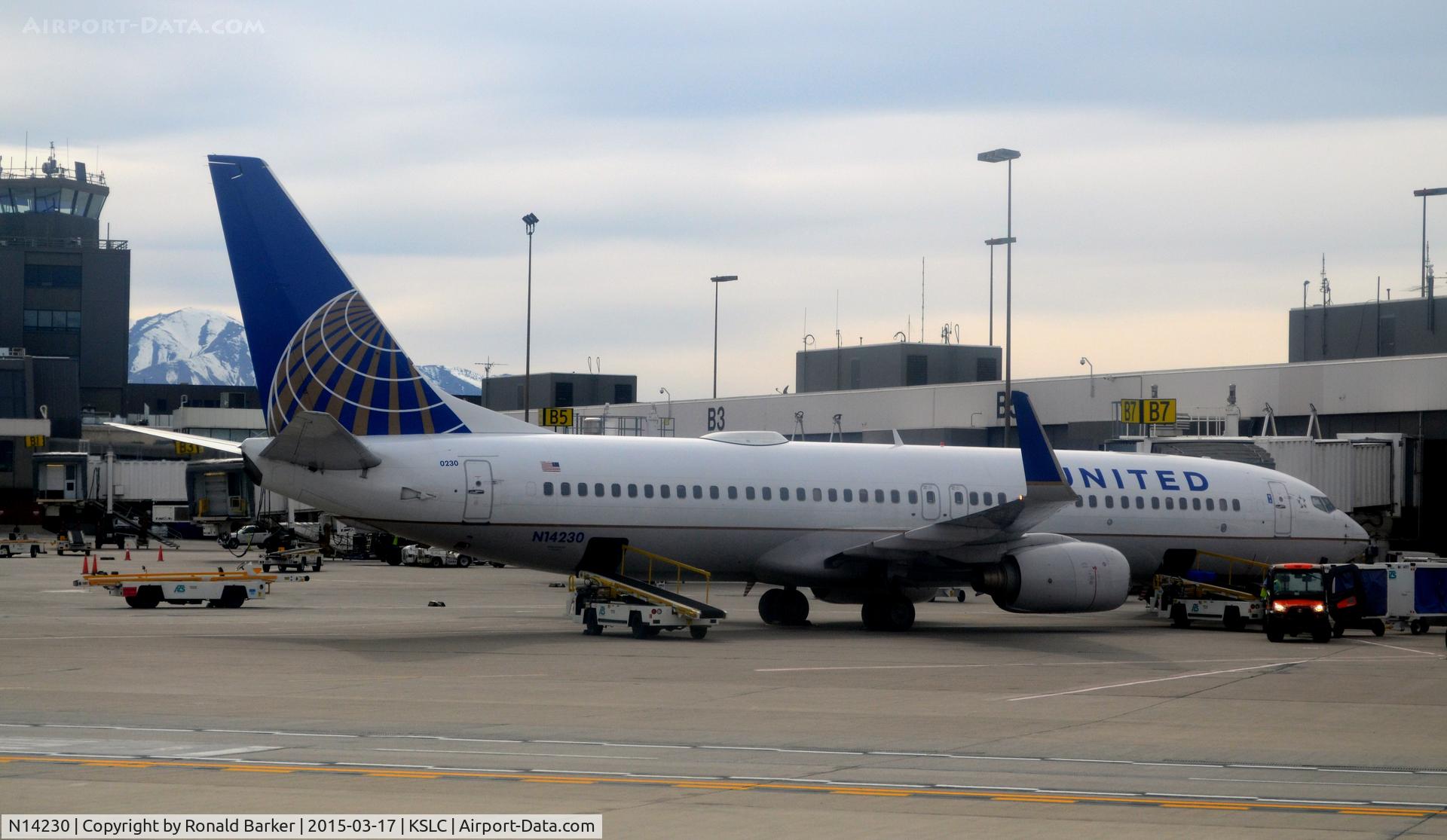 N14230, 1999 Boeing 737-824 C/N 28794, At the gate  SLC