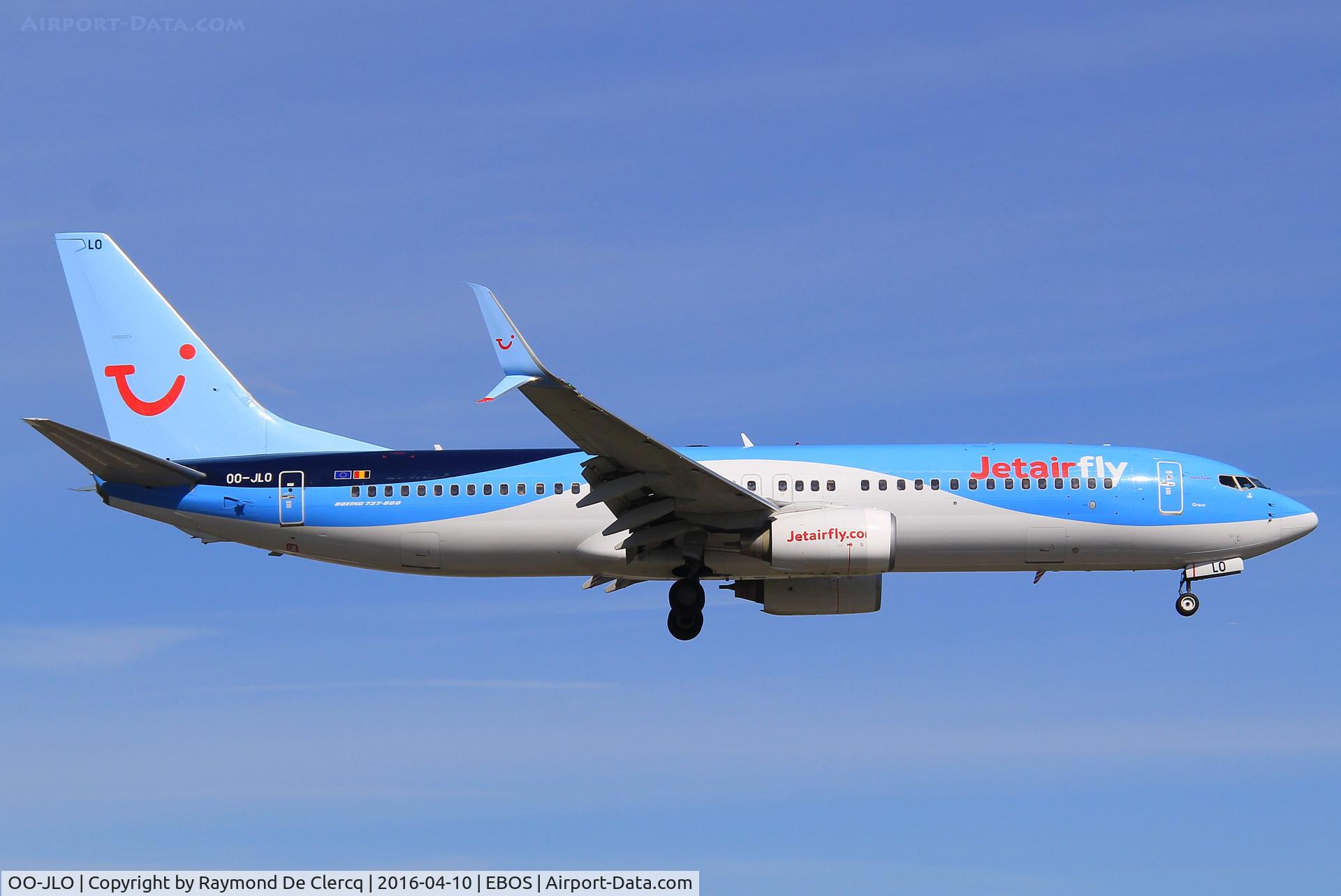OO-JLO, 2007 Boeing 737-8K5 C/N 34692, Landing at Ostend airport.