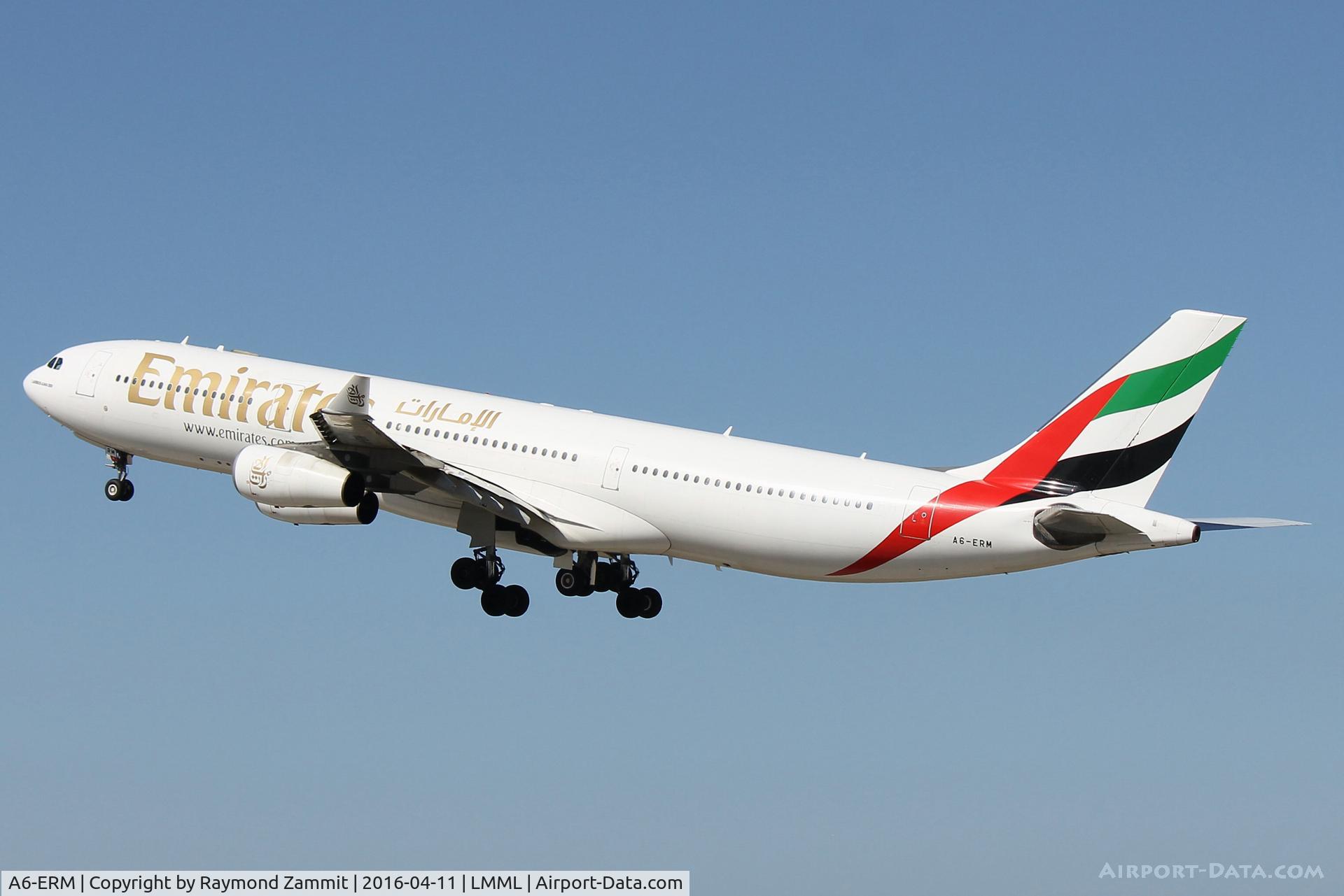 A6-ERM, 1998 Airbus A340-313X C/N 236, A340 A6-ERM Emirates Airlines