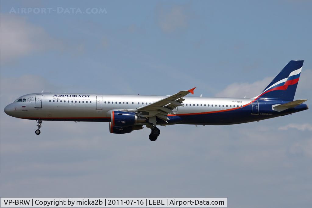 VP-BRW, 2007 Airbus A321-211 C/N 3191, Landing