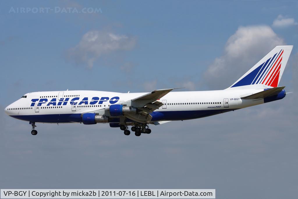 VP-BGY, 1987 Boeing 747-346 C/N 23640, Landing