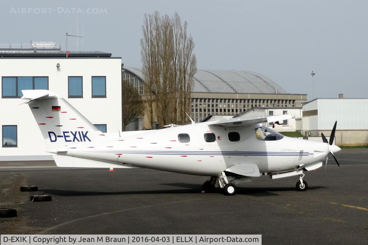 D-EXIK, 2000 Extra EA-400 C/N 13, Visitor@LUX Findel Airport