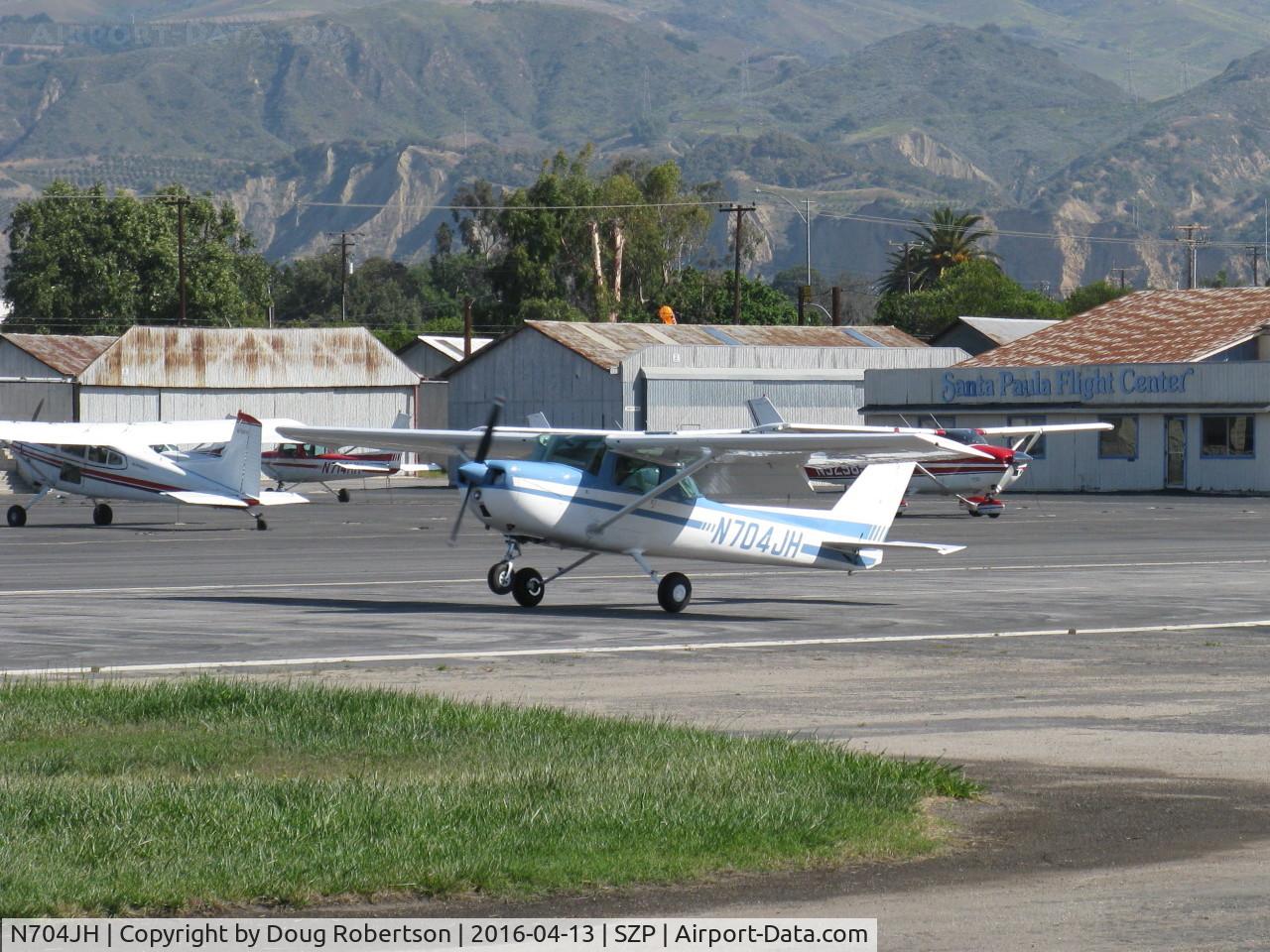 N704JH, 1976 Cessna 150M C/N 15078644, 1976 Cessna 150M, Continental O-200 100 Hp, landing roll Rwy 22