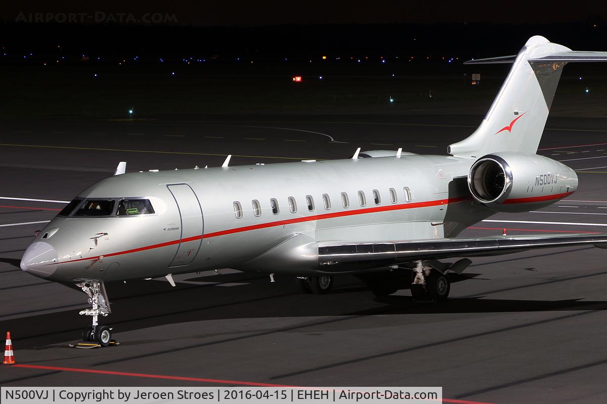 N500VJ, 2013 Bombardier BD-700-1A11 Global 5000 C/N 9552, @night