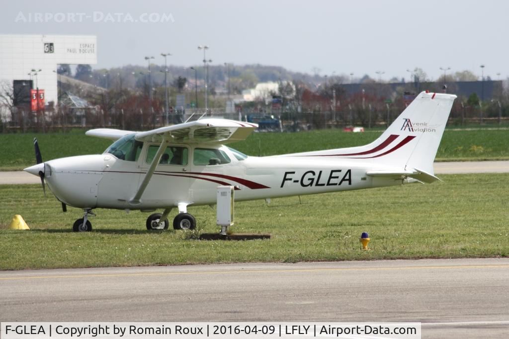 F-GLEA, Reims F172N Skyhawk C/N 172-72260, Parked