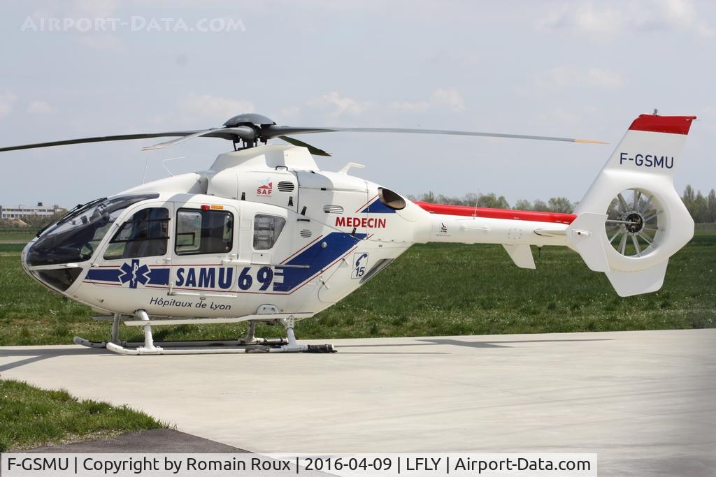 F-GSMU, 1998 Eurocopter EC-135 T1 C/N 0043, Parked