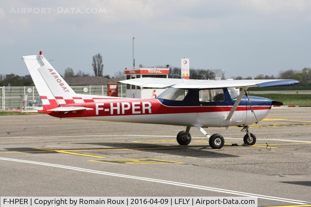 F-HPER, 1977 Reims FRA150N C/N 0347, Parked