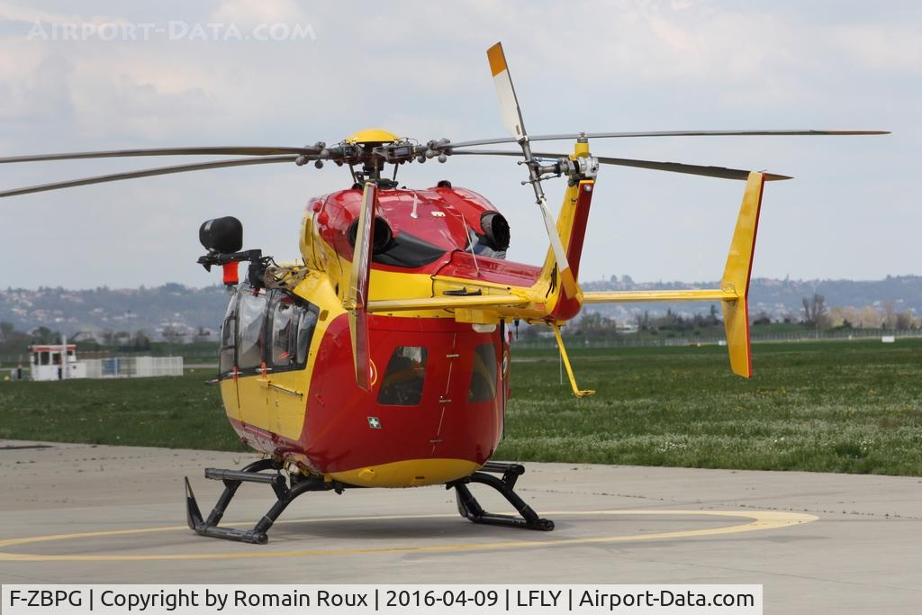 F-ZBPG, Eurocopter-Kawasaki EC-145 (BK-117C-2) C/N 9013, Parked
