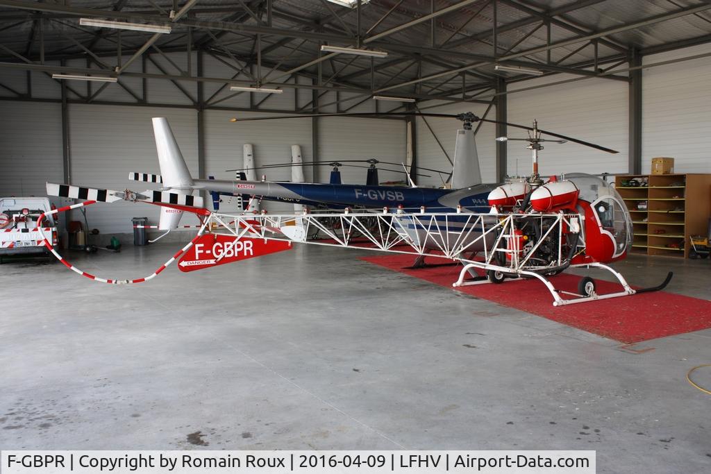 F-GBPR, Bell 47G-2 C/N 2179, Parked