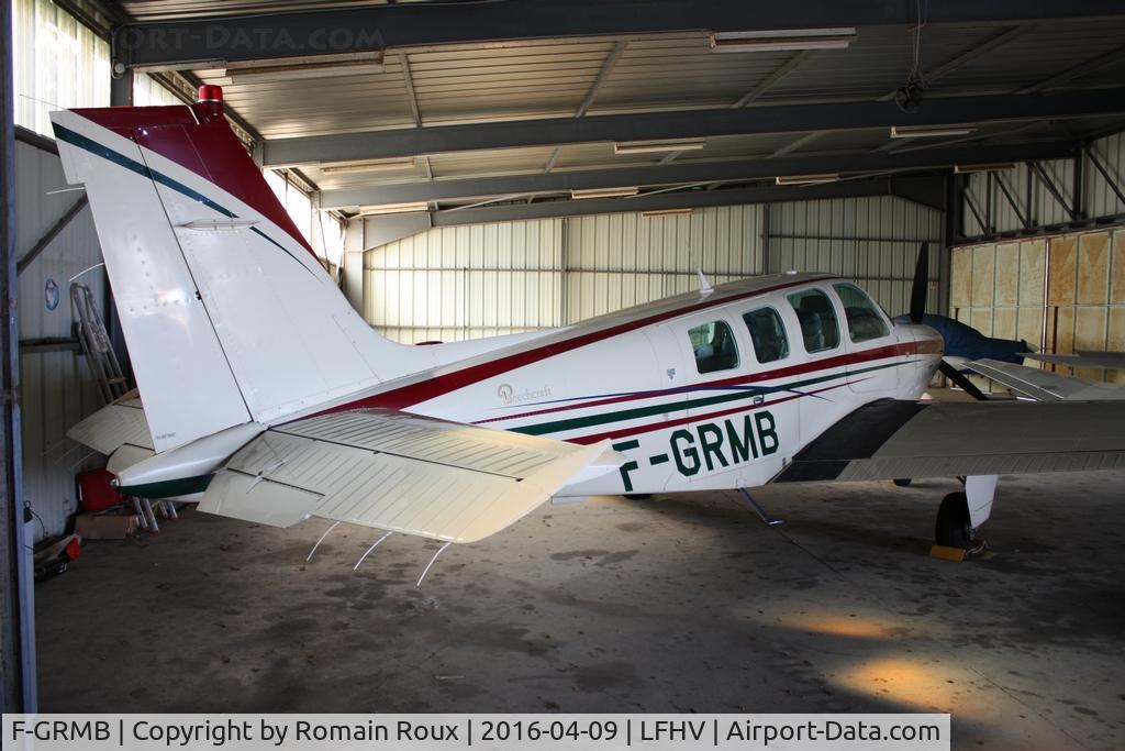 F-GRMB, Beech A36 Bonanza 36 C/N E-2292, Parked